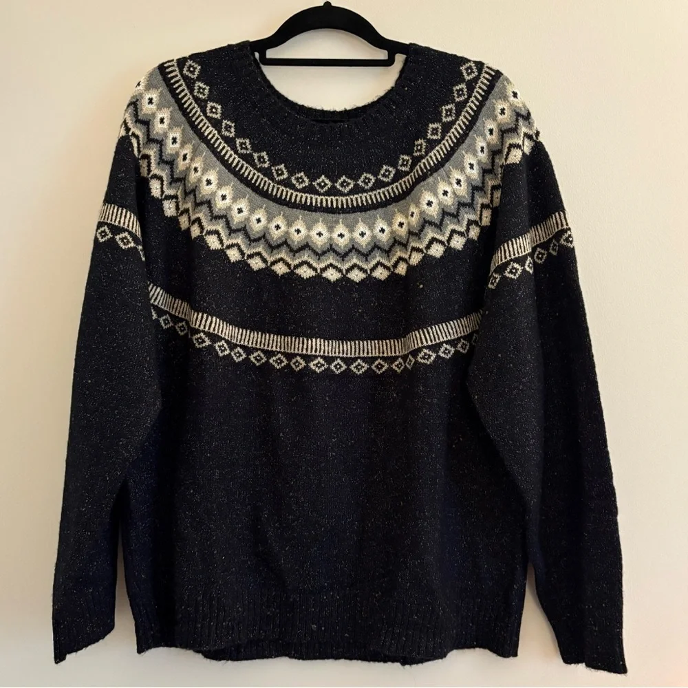 nwt: cozy geo pattern sweater - Picture 1 of 4